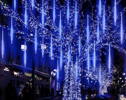 240 LED Χριστουγεννιάτικα Λαμπάκια Μετεωρίτη Ψυχρό Φως 3.2m Μπαταρίας 3xAA Με Χρονοδιακόπτη Και Flash